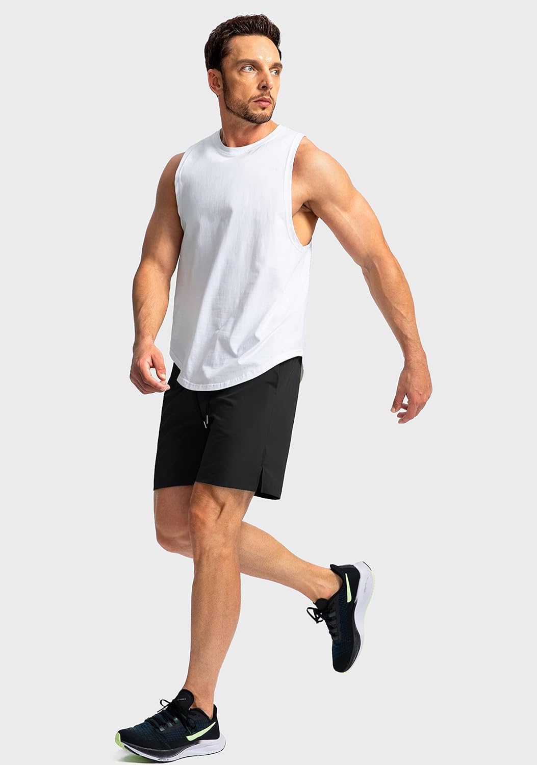 Men's Quick Dry Sports Shorts With Zipper Pockets For Fitness Running Basketball